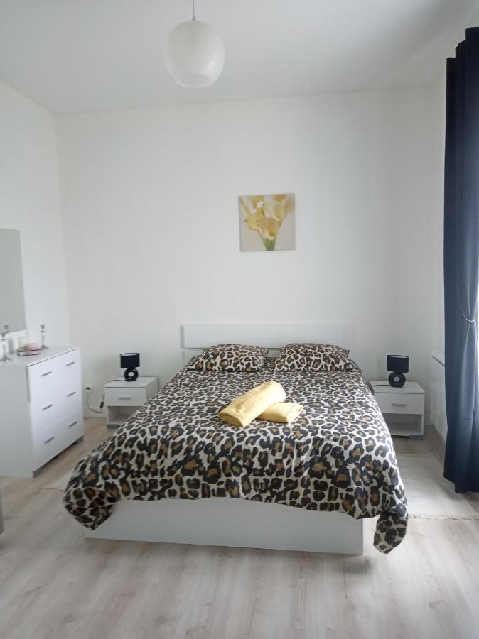 Duplex Agreable Et Calme Apartamento Château-Thierry Exterior foto